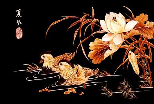 相傳這種麥秸畫(huà),系在數(shù)十年前由印度尼西亞華僑傳入